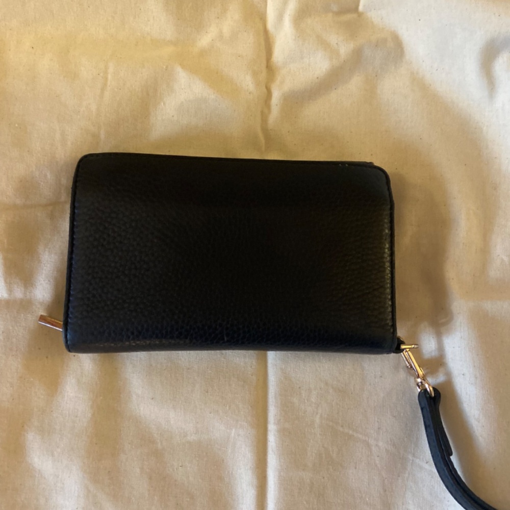 Tory Burch wristlet wallet - Picture 4 of 4